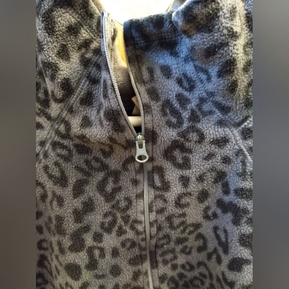 Animal Print Half Zip Pull Over Style Sweater - Picture 4 of 5